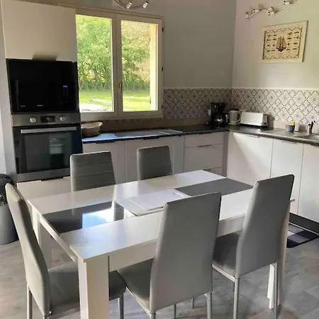 Apartmán Maison Avec Piscine Climatisation Et Jardin Cloture Animaux, Acceptes Baurech